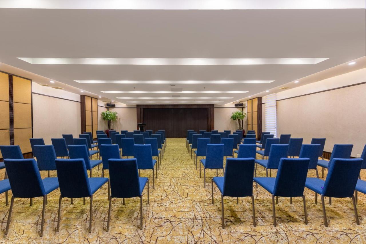 Crowne Plaza Foshan By Ihg - Canton Fair Free Shuttle Bus Ngoại thất bức ảnh