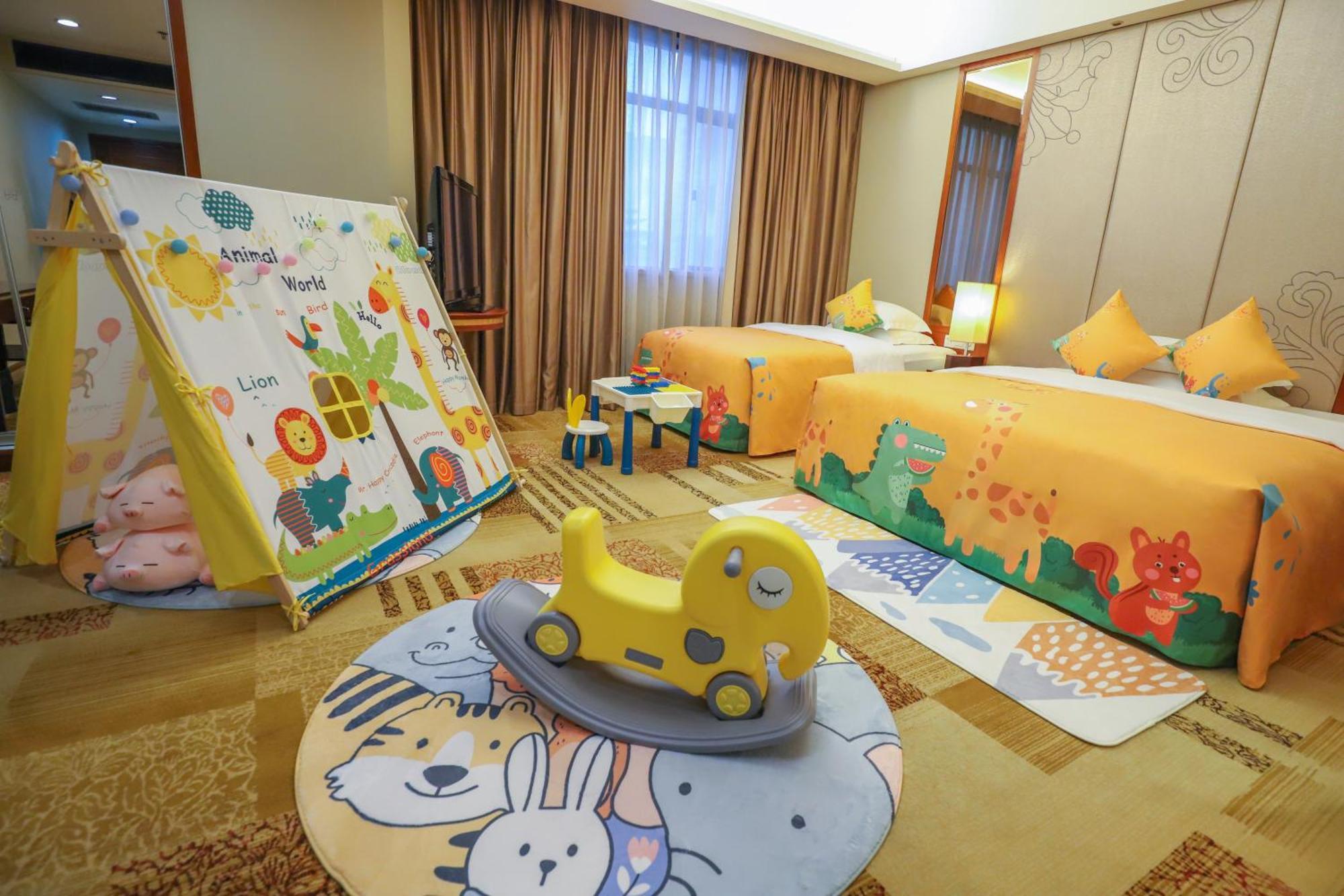 Crowne Plaza Foshan By Ihg - Canton Fair Free Shuttle Bus Ngoại thất bức ảnh