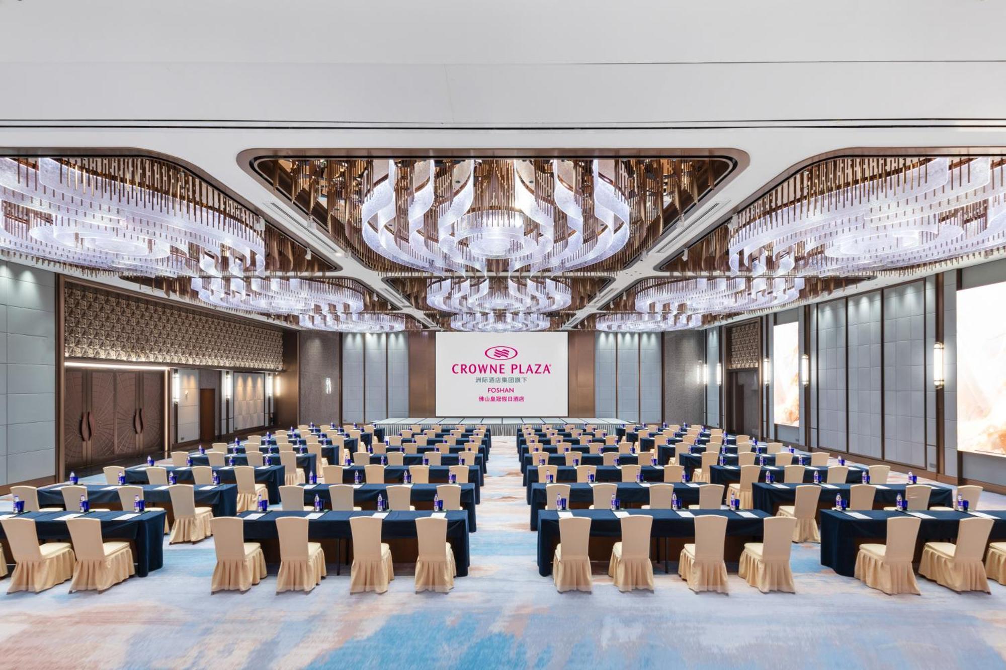 Crowne Plaza Foshan By Ihg - Canton Fair Free Shuttle Bus Ngoại thất bức ảnh