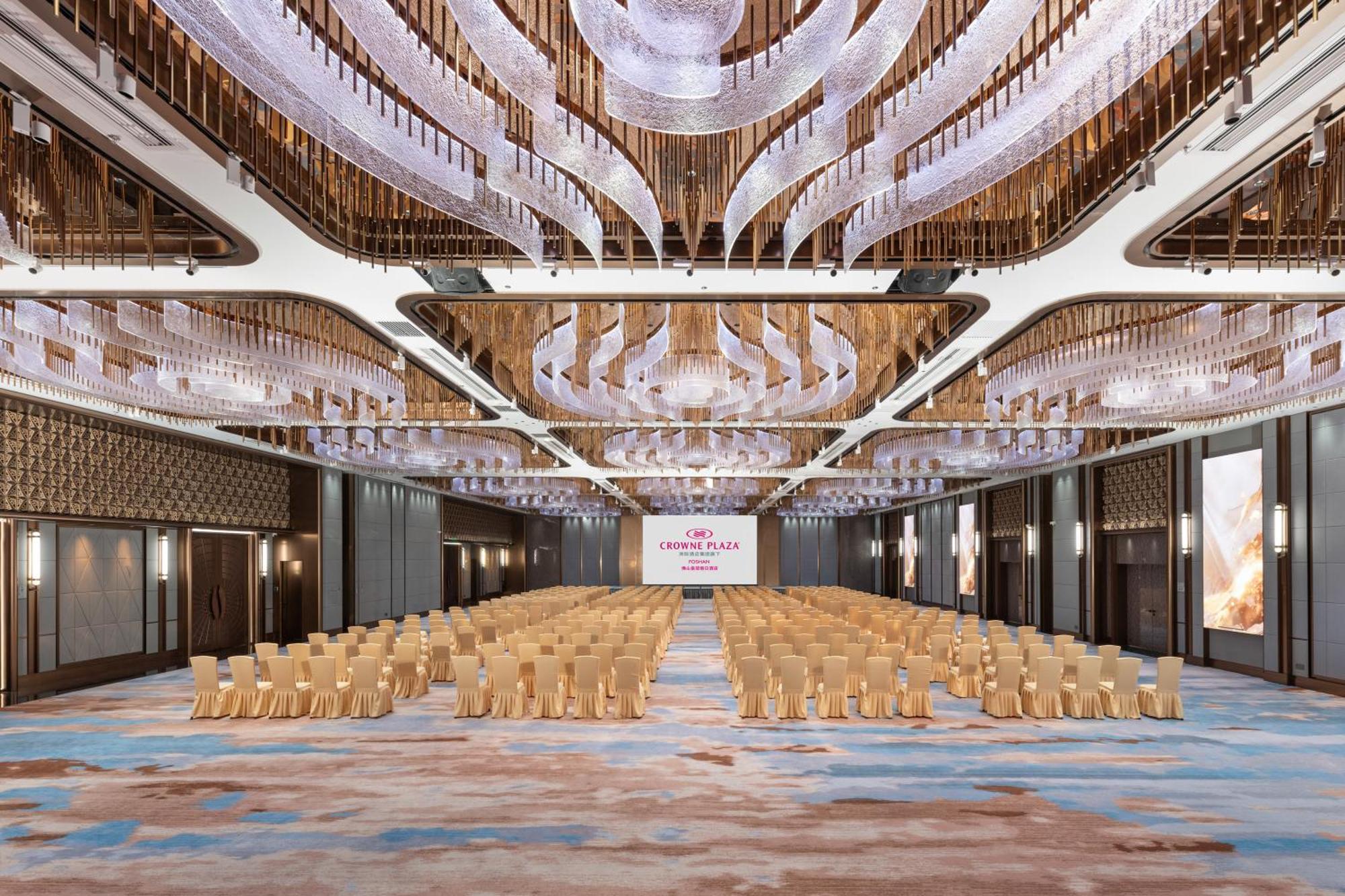 Crowne Plaza Foshan By Ihg - Canton Fair Free Shuttle Bus Ngoại thất bức ảnh